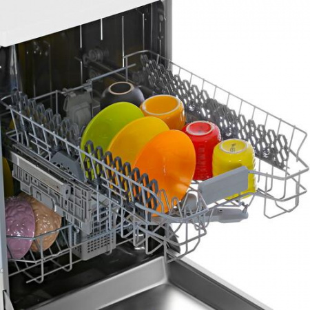 Посудомоечная машина Beko BDFS26020W белый